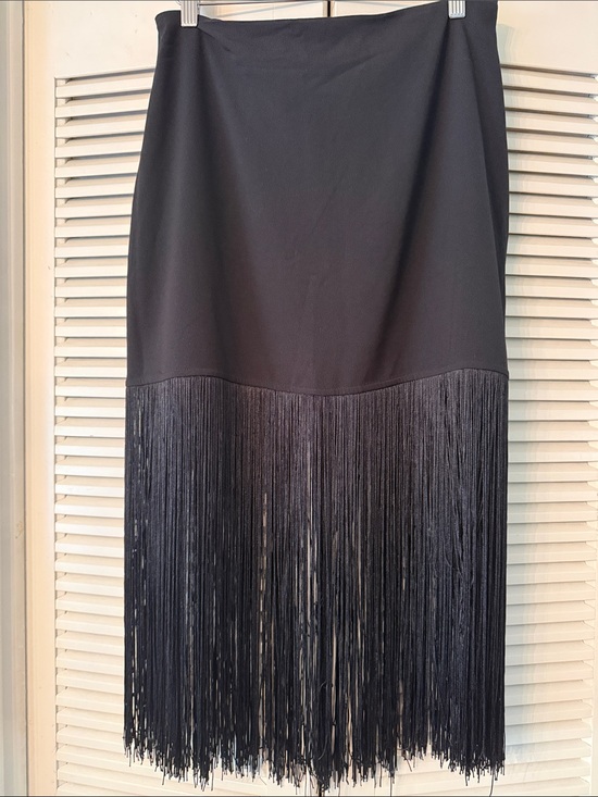 Abercrombie & Fitch Dresses & Skirts - Abercrombie & Fitch Black Fringe Midi Skirt